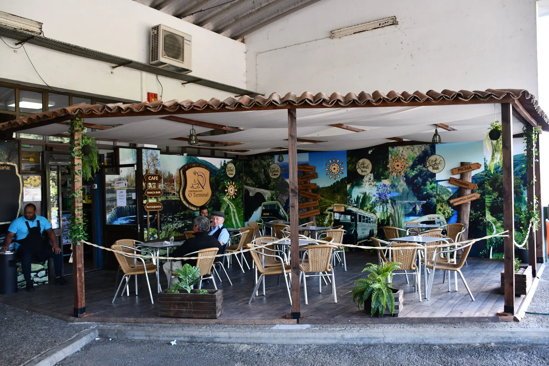 Cafe Restaurante O Terminal Pg 08